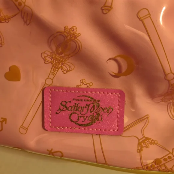 Pink Sailor Moon Makeup Bag - Picture 8 of 8